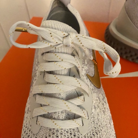 SOLD!!! Nike Epic React - Picture 4 of 6